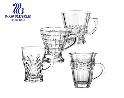 Hochwertiger, hochwertiger Glas-Trinkbecher mit quadratischem Muster-Design