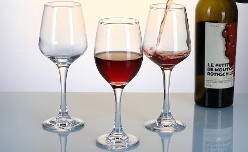 Stock wine glasses, one-stop shopping service at Garbo Glassware