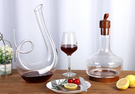 Présentation de la carafe à vin fabriquée à la main de haute qualité