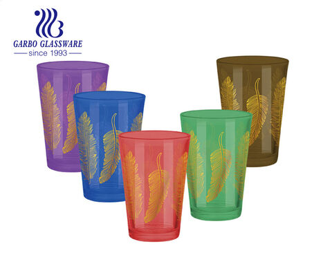 Vaso de té árabe estilo Marruecos de 6 onzas con color de pulverización personalizado y calcomanía de cuero dorado