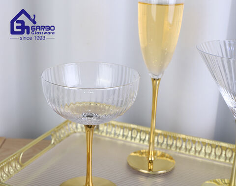 Bicchiere da vino Champagne fatto a mano da 240 ml con decorazioni dorate fornitore cinese