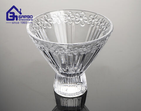 Vaso de cristal blanco de alta calidad para servicio de helados.