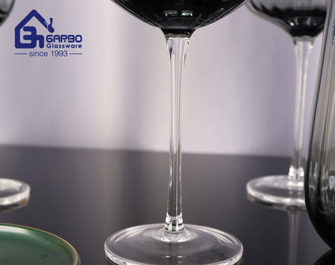 زجاج هوريكا عالي الجودة منفوخ يدويًا بتصميم توليب رمادي اللون ومخصص