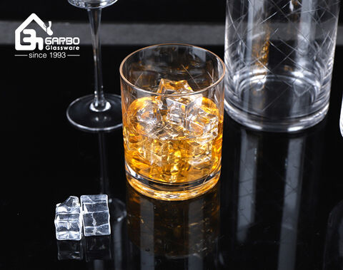 Handblown high-quality classical old fashion glass wine dispenser with hand-engraved pattern for bar home