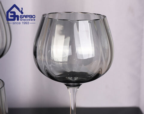 Gobelet en verre de tasse de vin de couleur gris solide de verres à pied d'utilisation de fête pour l'Europe