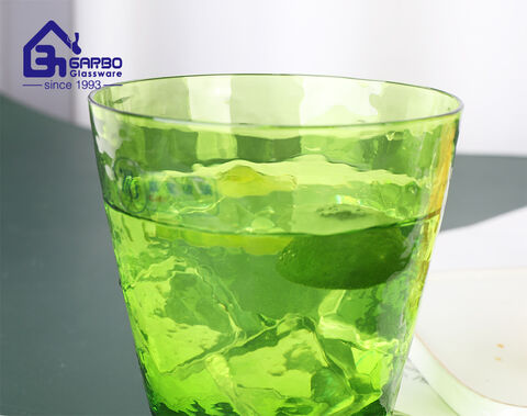 Tasse en verre de couleur unie de luxe faite à la main pour boire