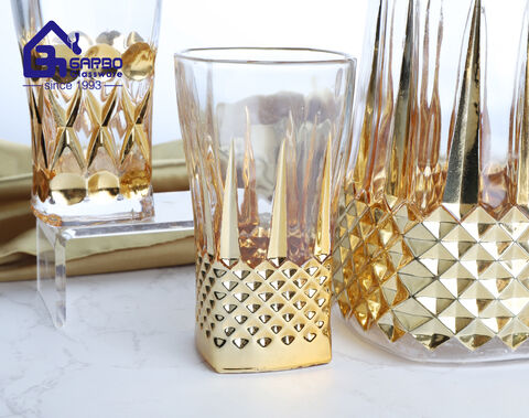 Набор высокобелых стеклянных кувшинов для воды из 7 предметов с золотым декором для домашнего использования