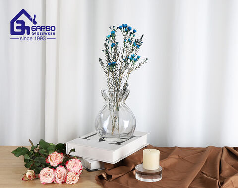 Высококачественная элегантная ваза из дутого стекла с ионным покрытием для домашнего использования.