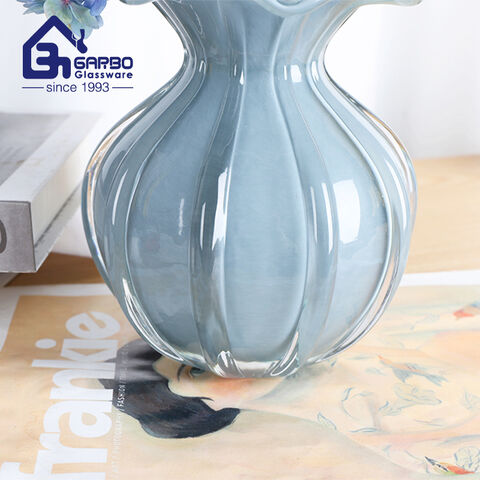 Vase élégant en verre de couleur unie de forme irrégulière pour le marché européen