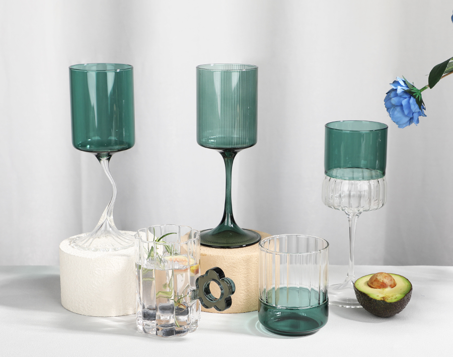 Full Spraying Color Borosilicate Glass Goblet