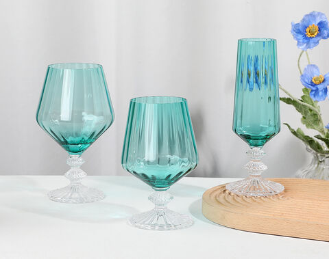 Luxury wide line design glass champagne cup in green solid color dishwasher safe