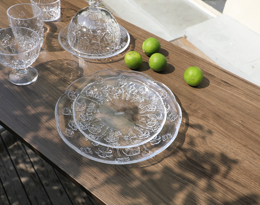 2025 new design own patent embossed flower & butterfly design vintage glass goblet for wine