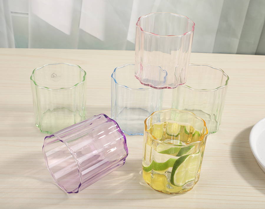 295ML flower shape machine blown glass tumbler with spray color