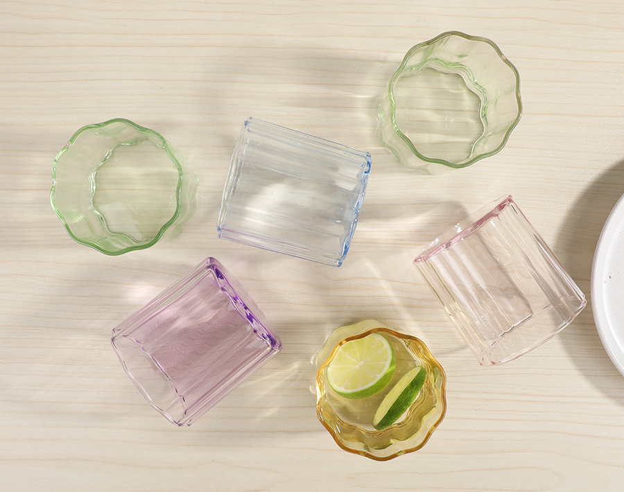 295ML flower shape machine blown glass tumbler with spray color