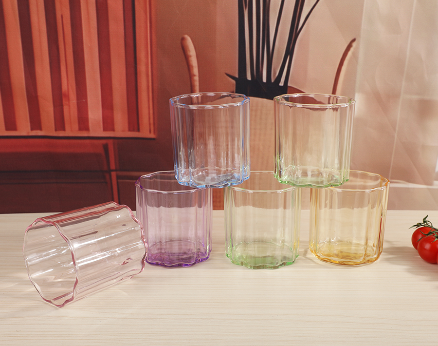 295ML flower shape machine blown glass tumbler with spray color