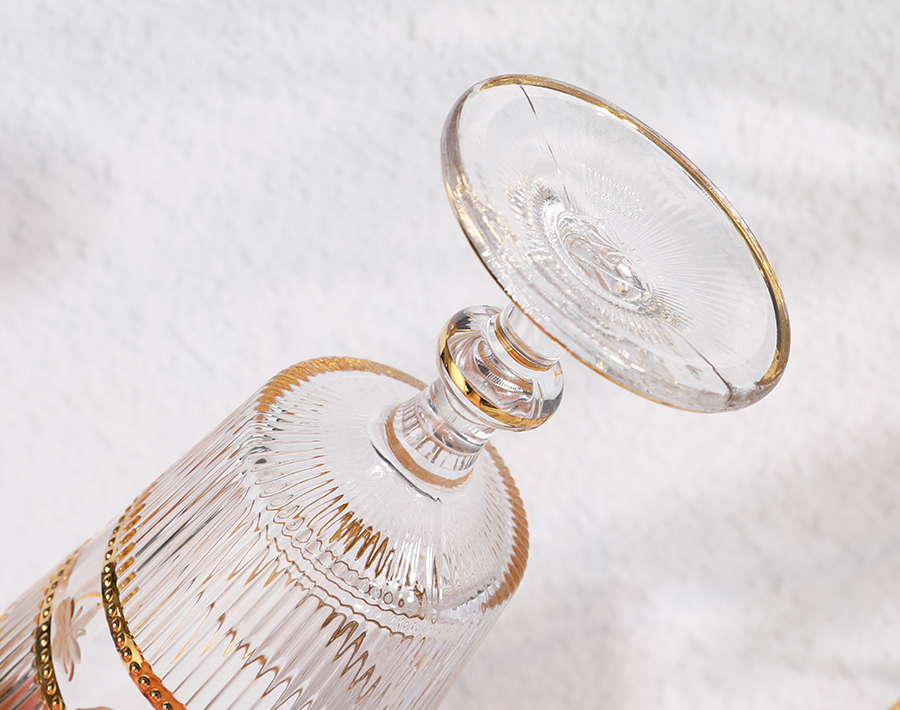 High-end golden butterfly-engraved design glass cup custom 11oz wine glass goblet 