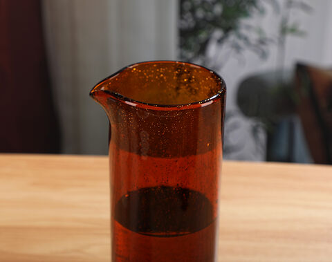 China Factory Handmade Amber Solid Colored Embossed Glass Water Drinking Cup Stemware