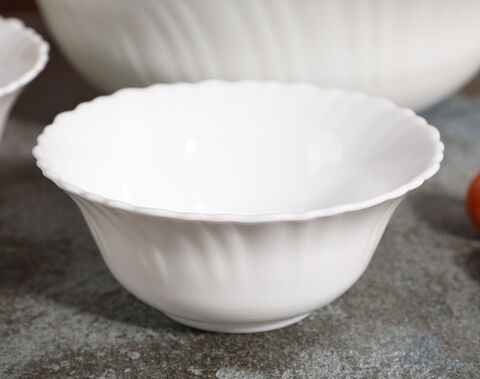 China Made Elegant White Opal Glassware Bowl Flower Shape 8-inch White Opalware Bowls 