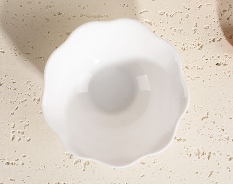 Hot sale stocked flower edge 8 inch white opal dinner plate bowl