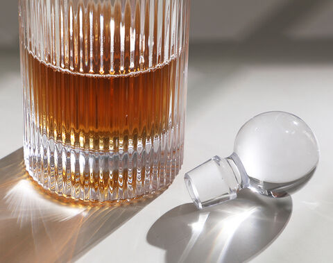 Wholesale Vertical striped wine bottle 800ml Whiskey Glass Decanter 
