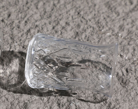 New trend embossed 175ml glass tea mug with 4.6 inches saucer set