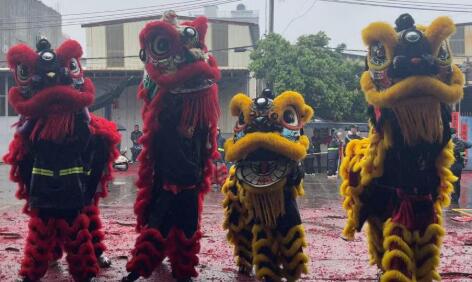Lion Dance Bestowing Blessings: Greetings from Garbo Flatware Factory